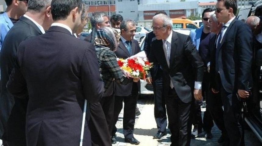 Bakan Elvan, G&ouml;ren G&ouml;z Cihazı Dağıtım T&ouml;renine Katıldı