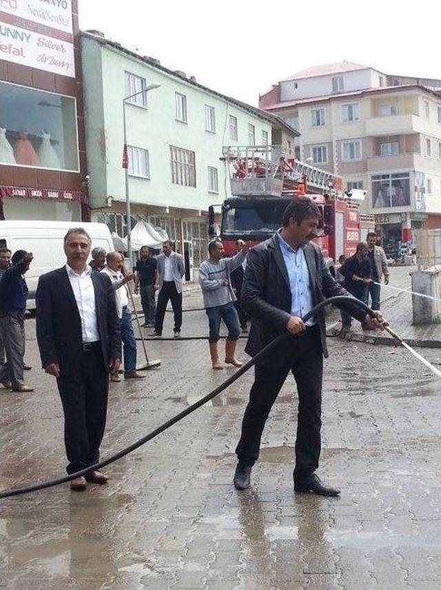 Tutak’ta Caddeler Yıkandı 1