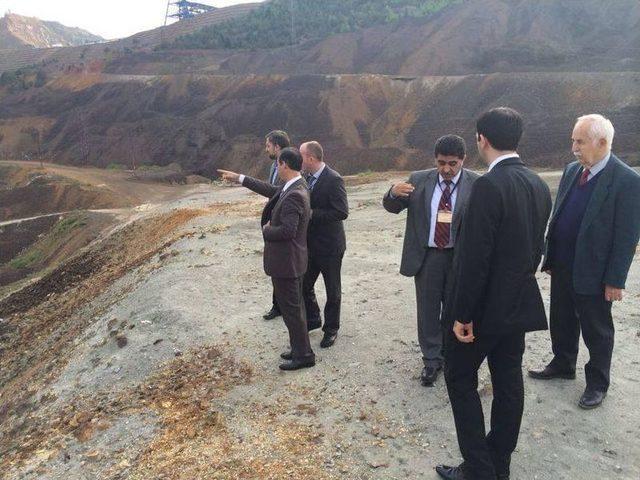 Akademisyenler K&uuml;re yi Gezdi 1