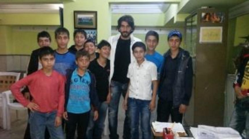 Milli Futbolcu Burhan Eşer&rsquo;in Vefası