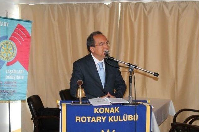 Rotaractlar İzmir Fuarcılığının Geleceğini Konuştu