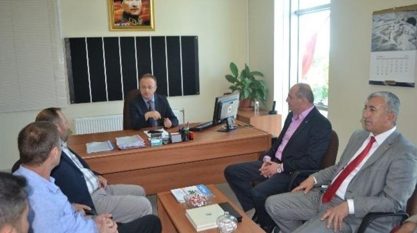 Ak Parti Ziyaretlere Devam Ediyor