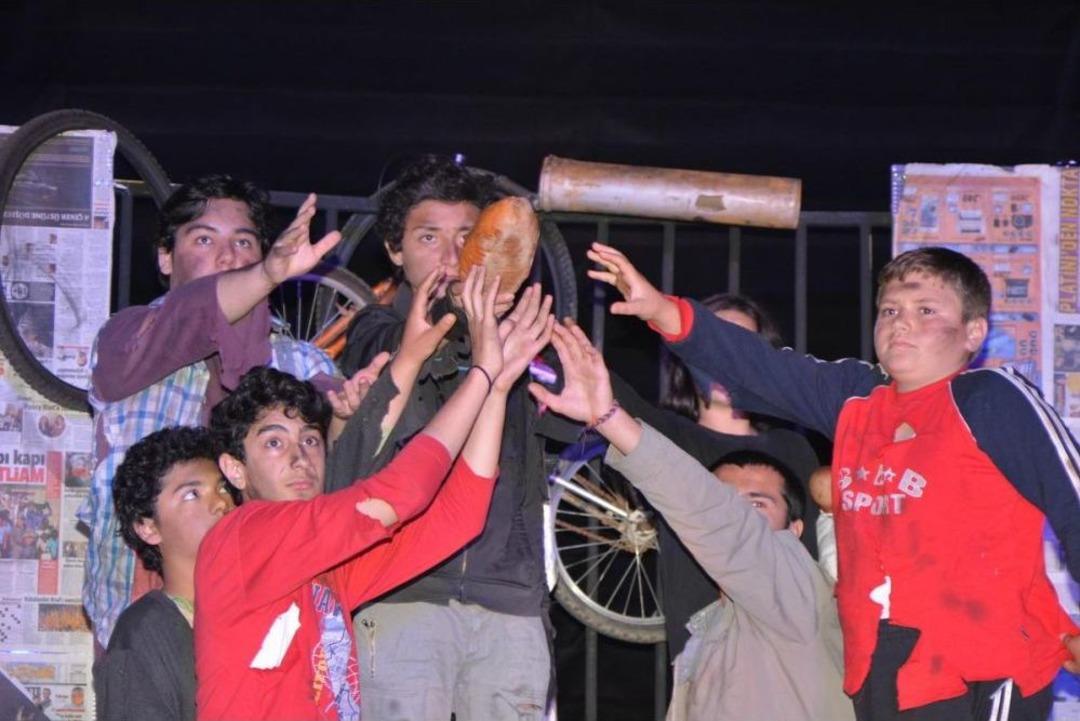 Fatsa&rsquo;da &lsquo;Sokaktaki G&ouml;lgeler&rsquo; Adlı Oyun Oynandı