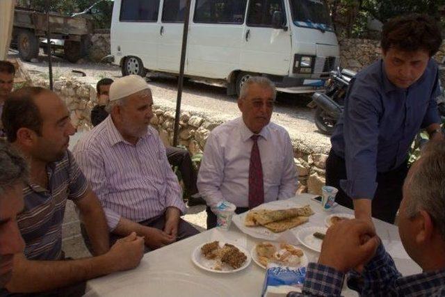 Kaş Belediyesi Soma ya Yardım İ&ccedil;in Kermes D&uuml;zenledi 2