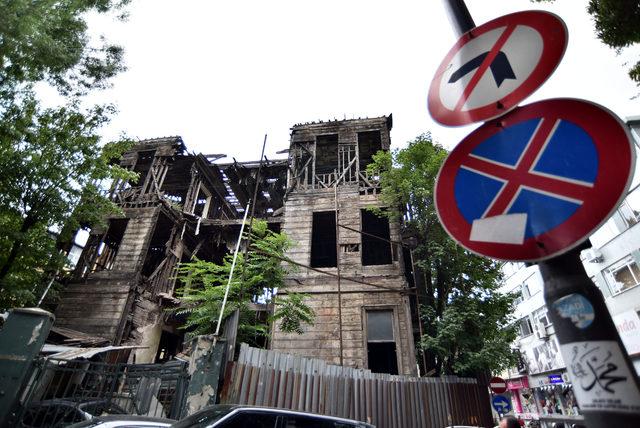 Tarihi konak &ccedil;&ouml;kmek &uuml;zere, &ccedil;evre sakinleri endişeli 2