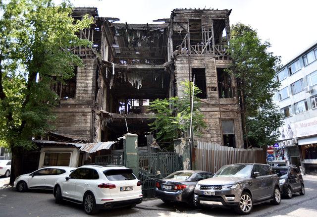 Tarihi konak &ccedil;&ouml;kmek &uuml;zere, &ccedil;evre sakinleri endişeli 4