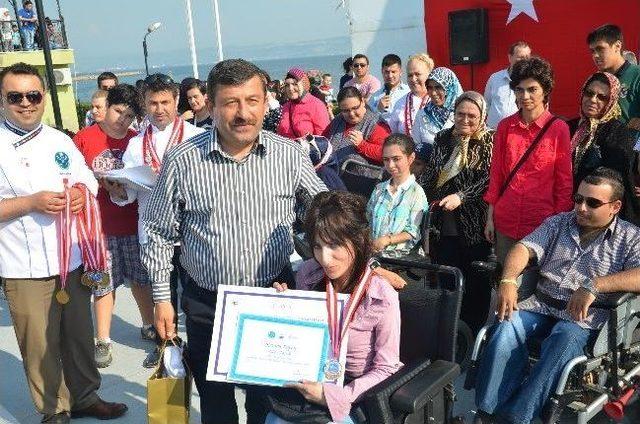 Engelliler Arası Yemek Yarışmasında J&uuml;ri Karar Veremedi 3