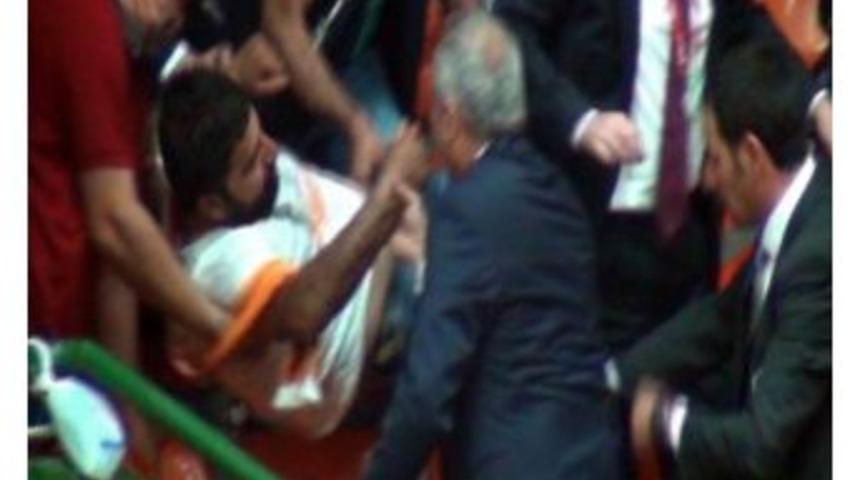 Banvit-galatasaray Ma&ccedil;ında Arbede &Ccedil;ıktı