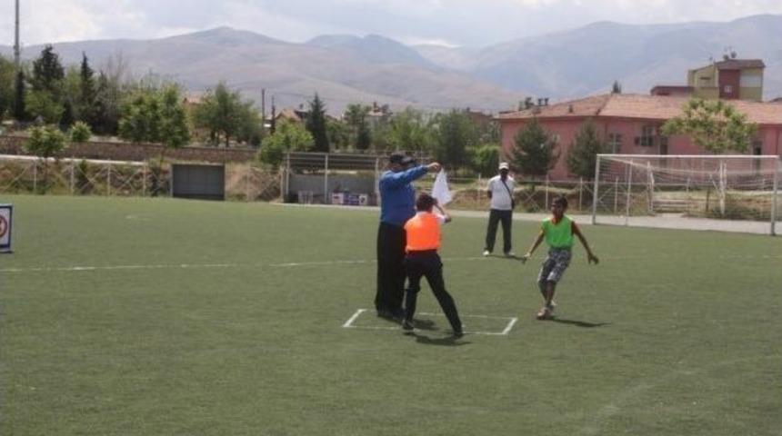 Geleneksel &Ccedil;ocuk Oyunları Şenliği Sona Erdi