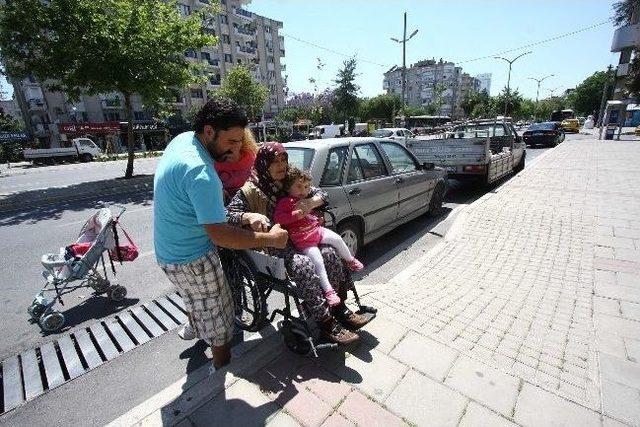 Bayraklı Zabıtası Trafikte Göz Açtırmıyor 1
