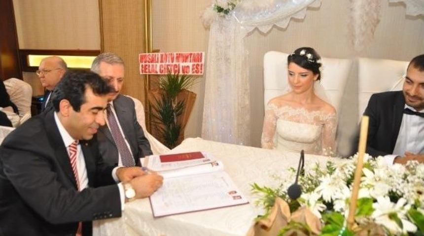 Vali G&uuml;zeloğlu Nikah Şahidi Oldu