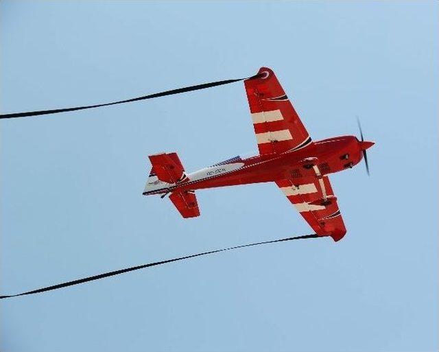 Jetfest Pilotlarından Soma İ&ccedil;in Saygı U&ccedil;uşu 1