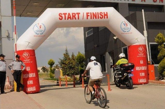 &Uuml;niversitede Bisiklet Yol Yarışı 1