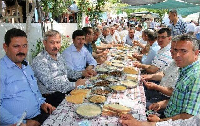 Yüzlerce Vatandaş Hayır Yemeğinde Buluştu 1