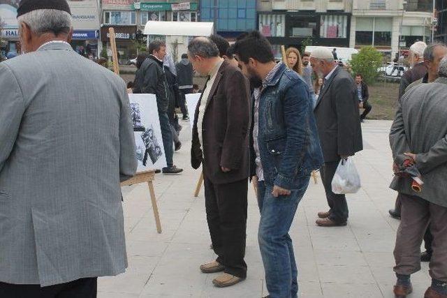 İletişim Fakültesi Öğrencilerinden “siyah Beyaz Fotoğraf” Sergisi