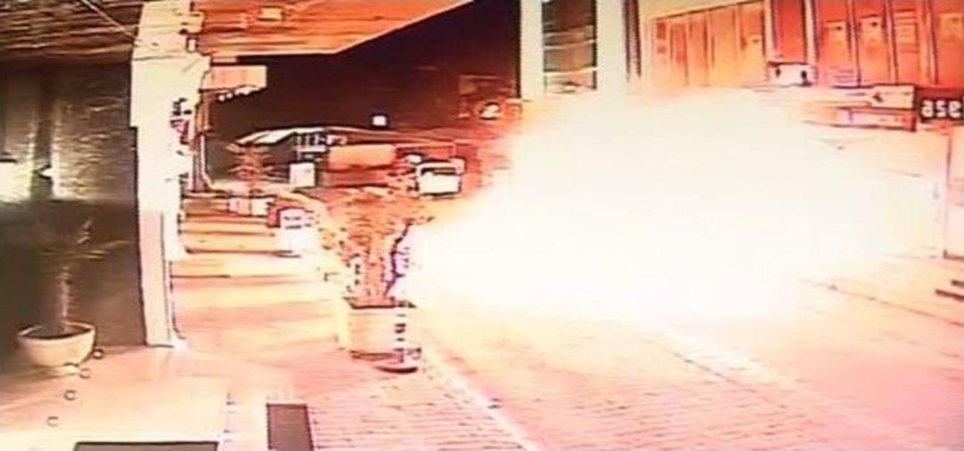 Esenyurt'ta Restoranda Patlama