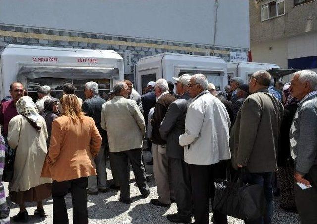 Yaşlılar, Ücretsiz Ulaşıma Yoğun İlgi Gösteriyor