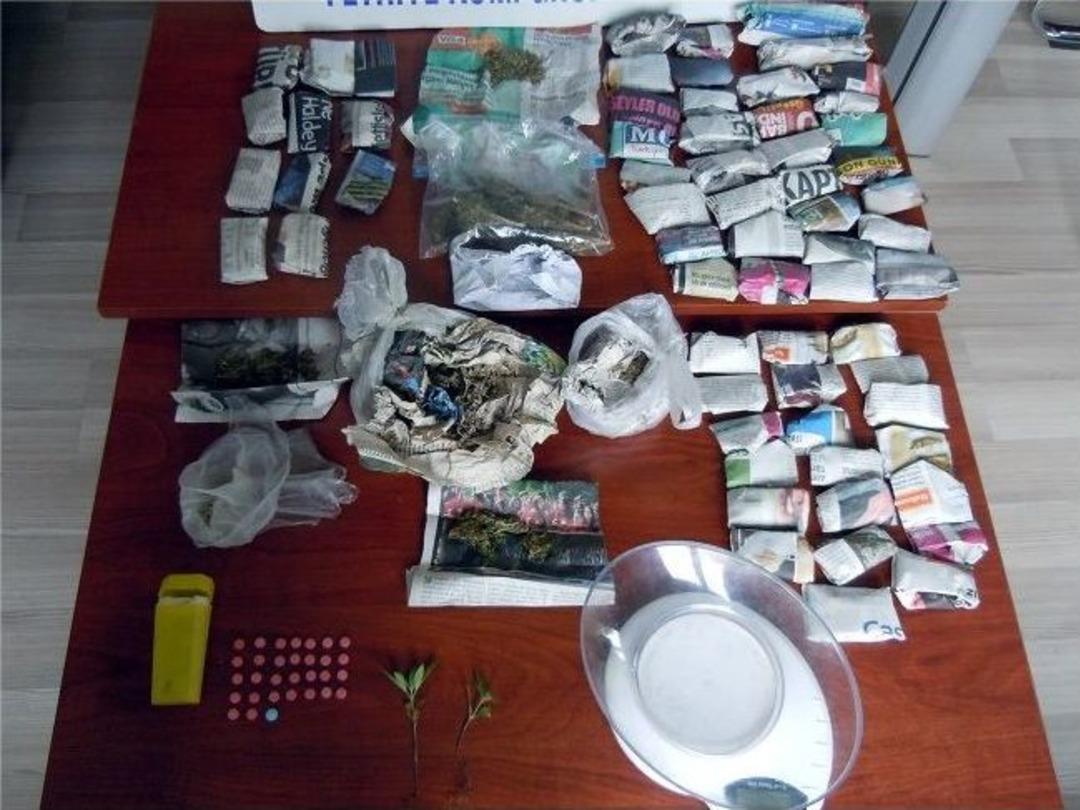 Esrar Tacirleri Tutuklandı