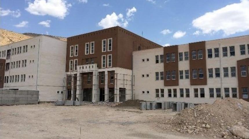 Yeni Hasankeyf Yerleşkesinde Eğitim Yatırımları Devam Ediyor