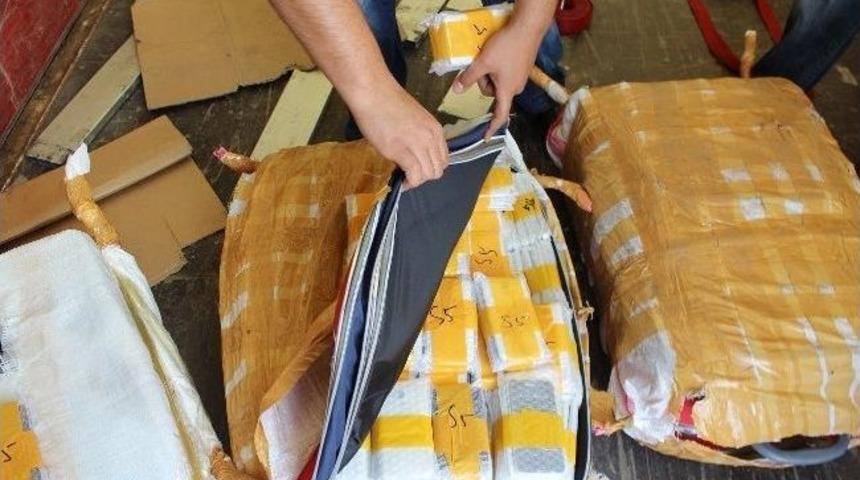 Bin 710 Adet Ka&ccedil;ak Cep Telefonu Ele Ge&ccedil;irildi