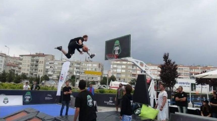 Gen&ccedil; Yetenekler, Forum Kayseri'de 'oyunda Kal' Dedi