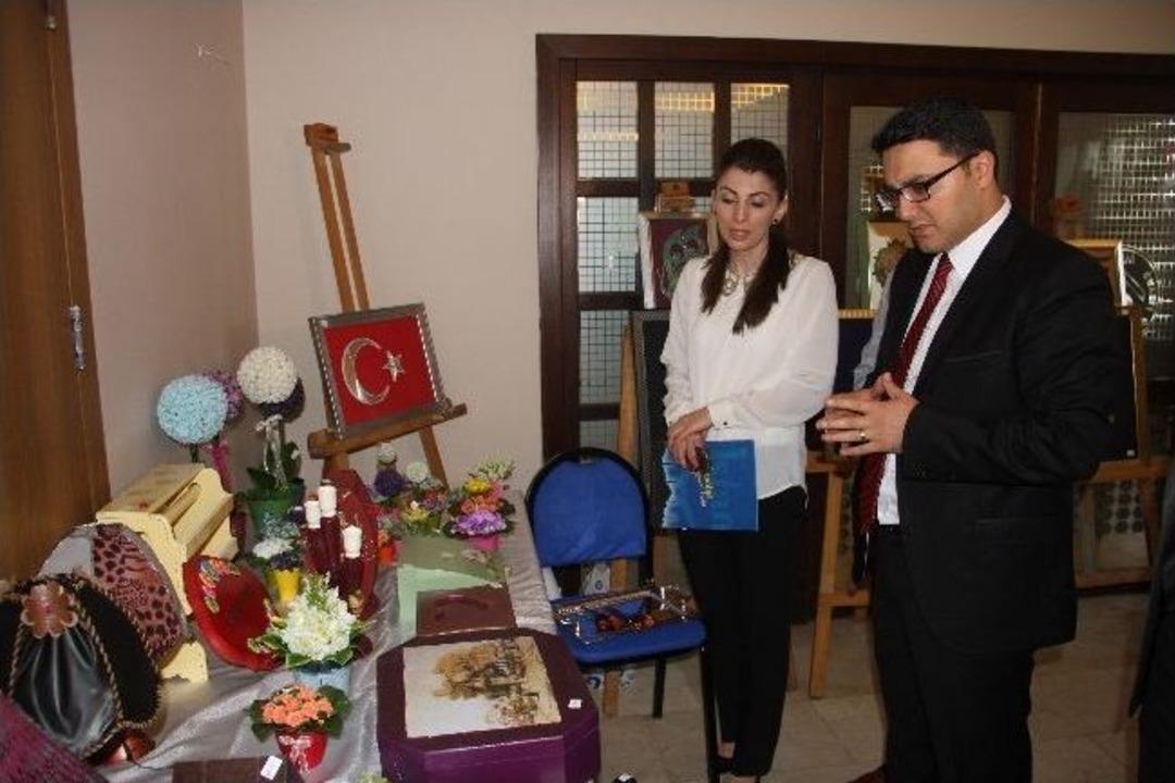 Rehabilitasyon Merkezi&rsquo;nden Yılsonu Sergisi