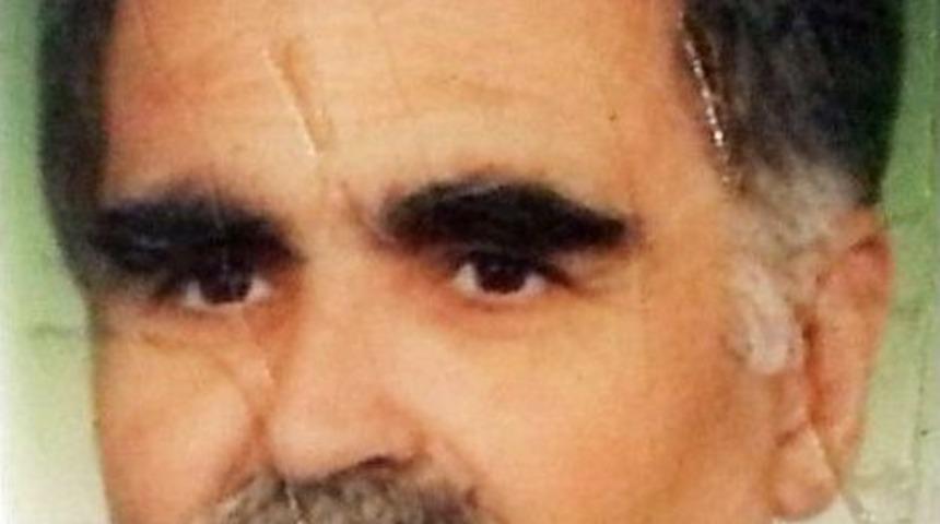 Trib&uuml;nde Kendini Astı