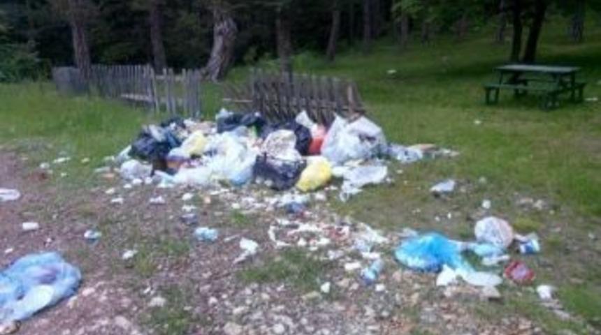 Atat&uuml;rk K&ouml;şk&uuml; &Ccedil;evresi &Ccedil;&ouml;pl&uuml;ğe D&ouml;nd&uuml;