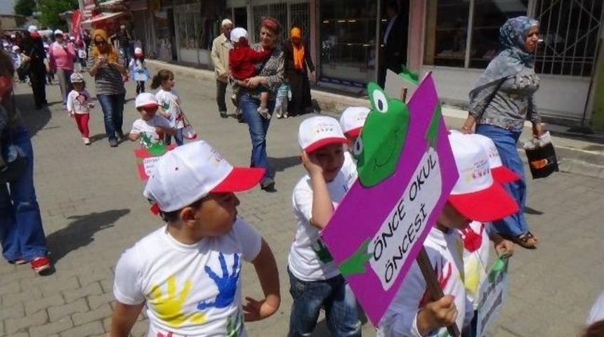 Kulp&rsquo;ta Okul &Ouml;ncesi &Ccedil;ocuk Şenliği Kutlamaları