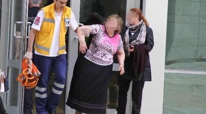 Fuhuştan G&ouml;zaltına Alınan 70'lik Nine Adliyede Hastanelik Oldu