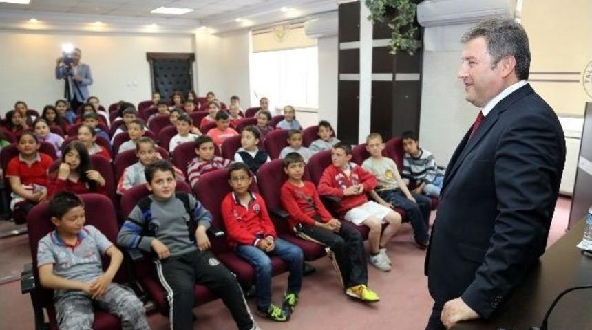 Başkan Palancıoğlu'dan Miniklere Yerel Y&ouml;netim Dersi