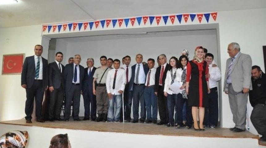 Sorgun Halk Eğitimi Merkezi M&uuml;d&uuml;rl&uuml;ğ&uuml; Yıl Sonu Sergisini A&ccedil;tı