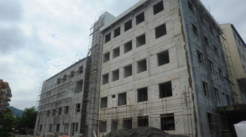 Yeni Arhavi Devlet Hastanesi Inşaatı S&uuml;r&uuml;yor
