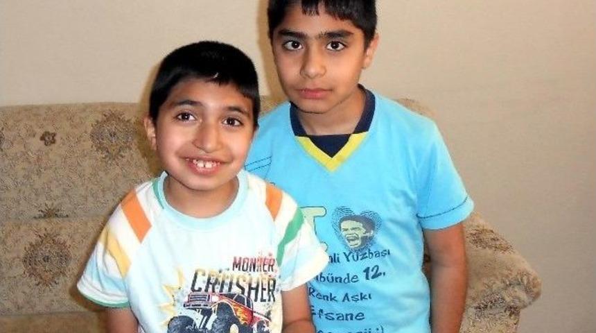 (&ouml;zel Haber) &Ccedil;ift&ccedil;i Kardeşler Et, S&uuml;t Ve Ekmek Gibi Gıdaları Yiyemiyor