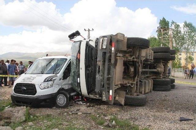 Varto Da Trafik Kazası: 2 Yaralı