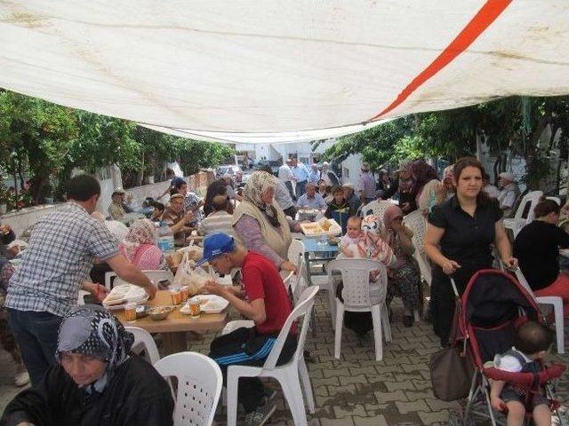 Kadıköy’de Muhtardan Şükran Yemeği