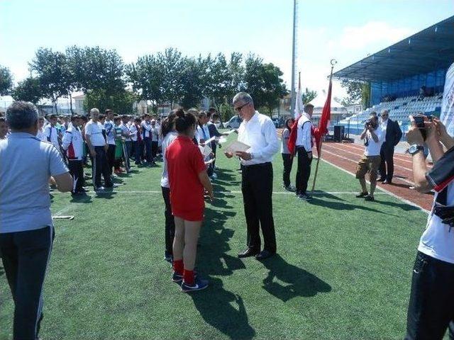 Okullar Arası Hokey Türkiye Şampiyonası Başladı