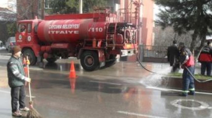 &Ccedil;aycuma Belediyesi Cadde Ve Sokakları Yıkamaya Başladı