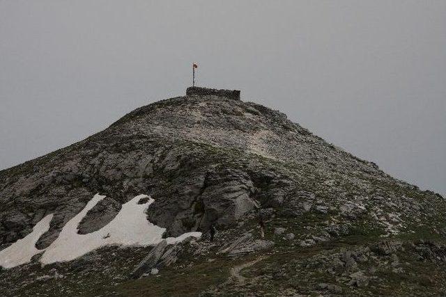 Depremin En Fazla Hissedildiği Edremit Körfezi'nde Amatör Telsizler Bürokrasi Yüzünden Sustu