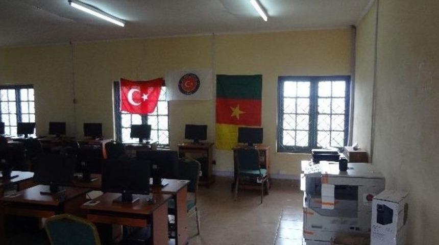 Kamerun Yaounde Ve Bamenda &Uuml;niversitelerine Multimedya Sınıfı