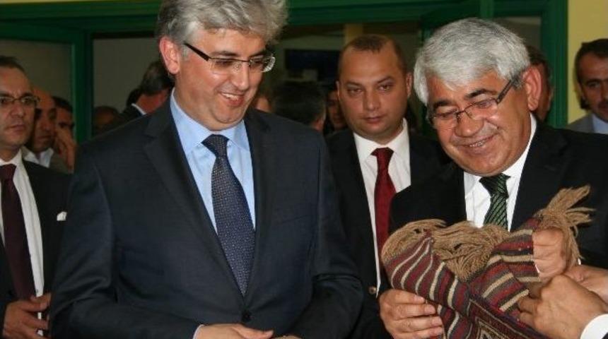 Kars Valisi Ey&uuml;p Tepe&rsquo;den Veda Yemeği