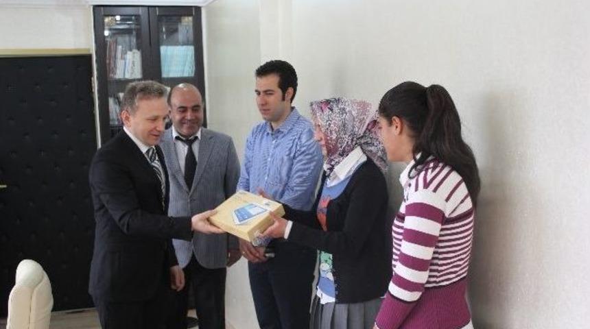 Muradiye &ldquo;kadın Ve Kızları Okuyor&rdquo; Kampanyası