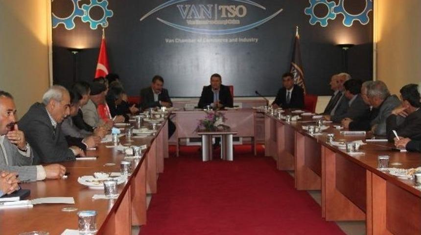 Muhtarlardan Kahvaltı Rekoruna Destek