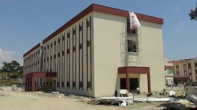 Manavgat Devlet Hastanesi Ek Binasında Çalışmalar Devam Ediyor