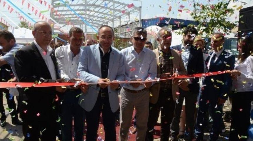 Kurdeyalı Başkan &Uuml;z&uuml;lmez Kesti