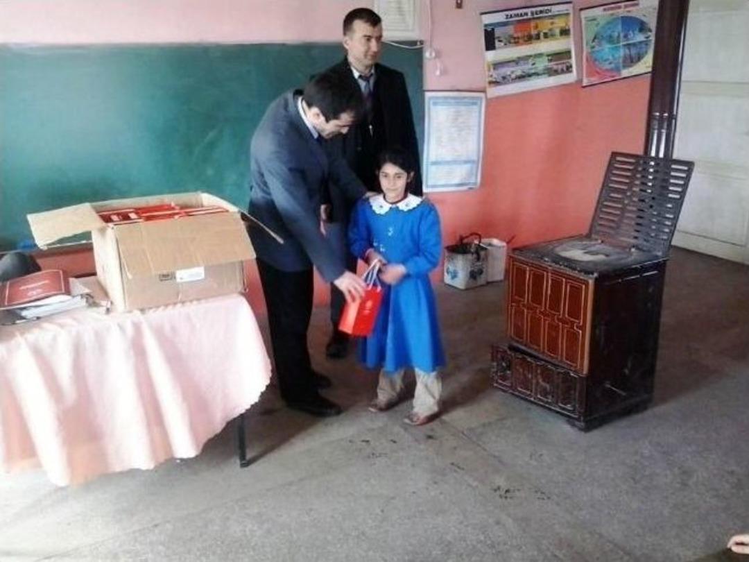 Aziziye&rsquo;de Elden Ele G&ouml;n&uuml;lden G&ouml;n&uuml;le Kardeş Okul Projesi