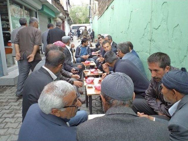 Çiftçiler Traktörlerini Teslim Aldı