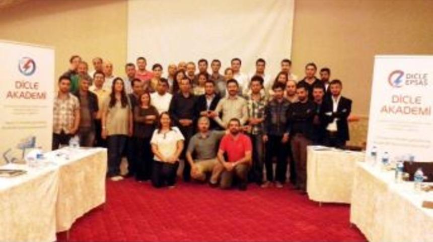 Dicle Akademi&rsquo;den 156 Y&ouml;neticiye Eğitim