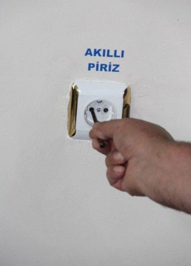 Dadaş Mucit Akıllı Priz İcat Etti