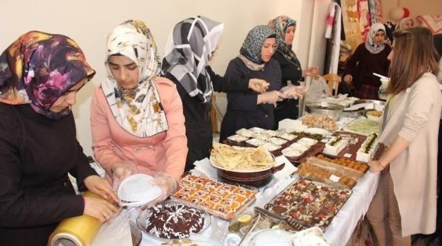 &Ouml;ğrenciler Yararına Kermes